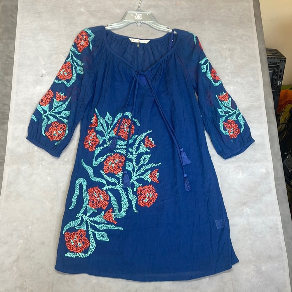 Trina Turk Embroidered Lined Dress!  Size 2